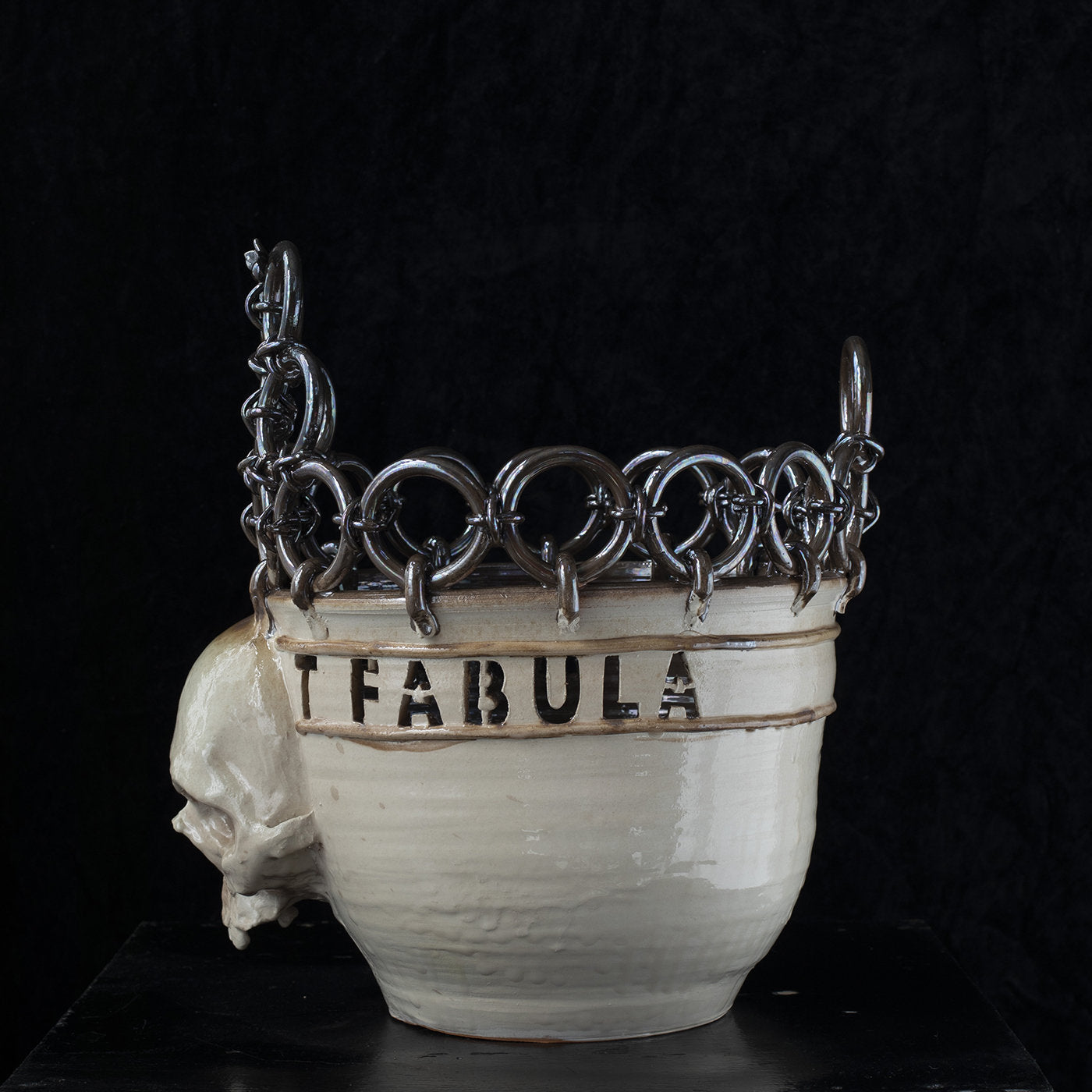 Acta Est Fabula Skull Vase - Alternative view 1