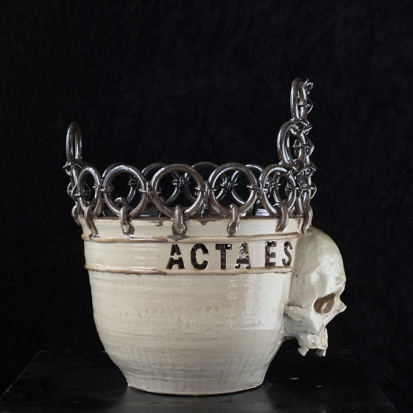 Acta Est Fabula Skull Vase - Alternative view 2