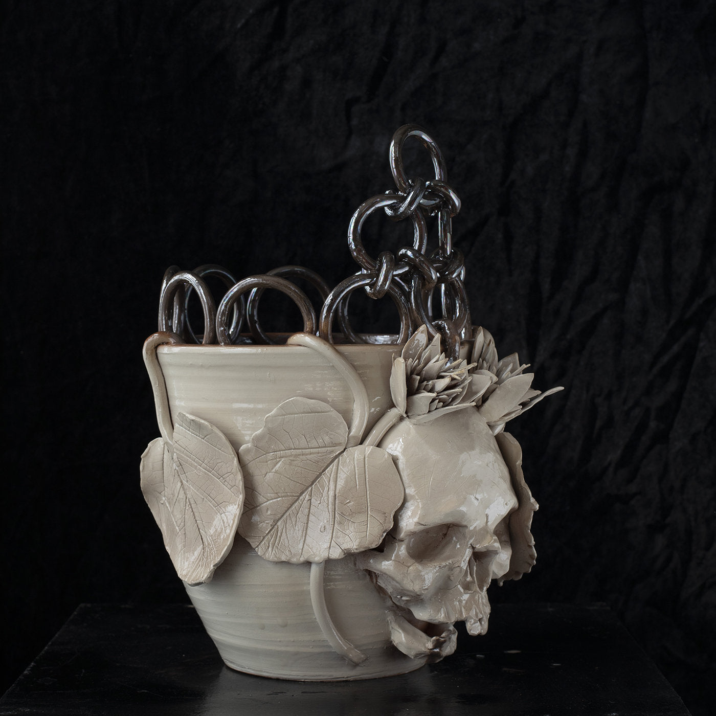Lotus and Skull Vase - Alternative view 1