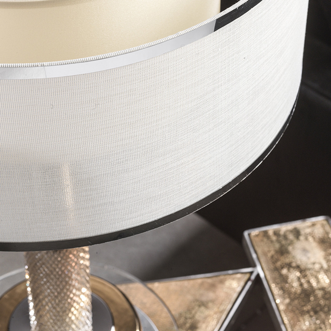 CL2100 Brass Table Lamp - Alternative view 1