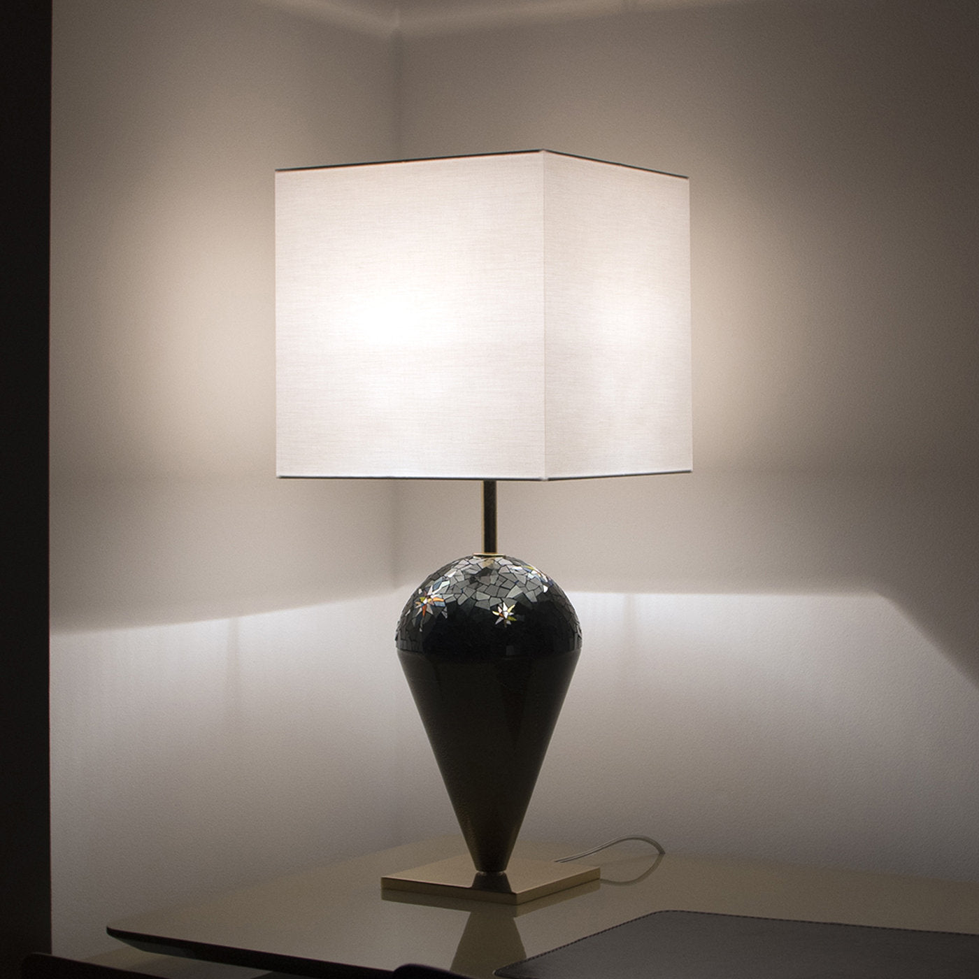 Magia Table Lamp - Alternative view 1