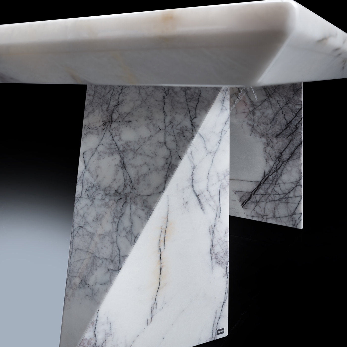 Oltre Table in Bianco Lilla Marble by Giorgio Soressi - Alternative view 5