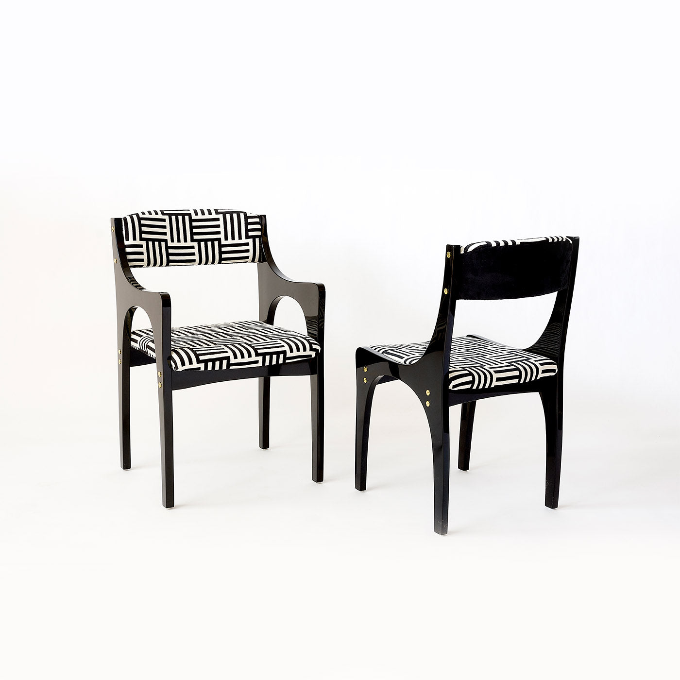 Lola 50's-Inspired Black & White Chair With Arms - Alternative view 3