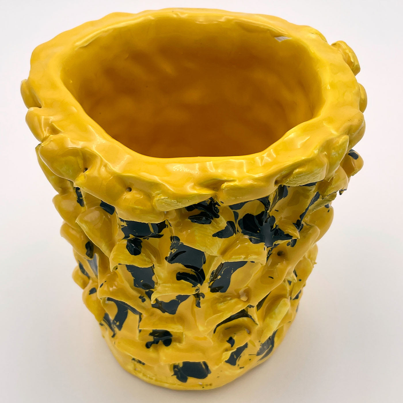 Onda Cadmium Yellow and Izmir Black Vase - Alternative view 3