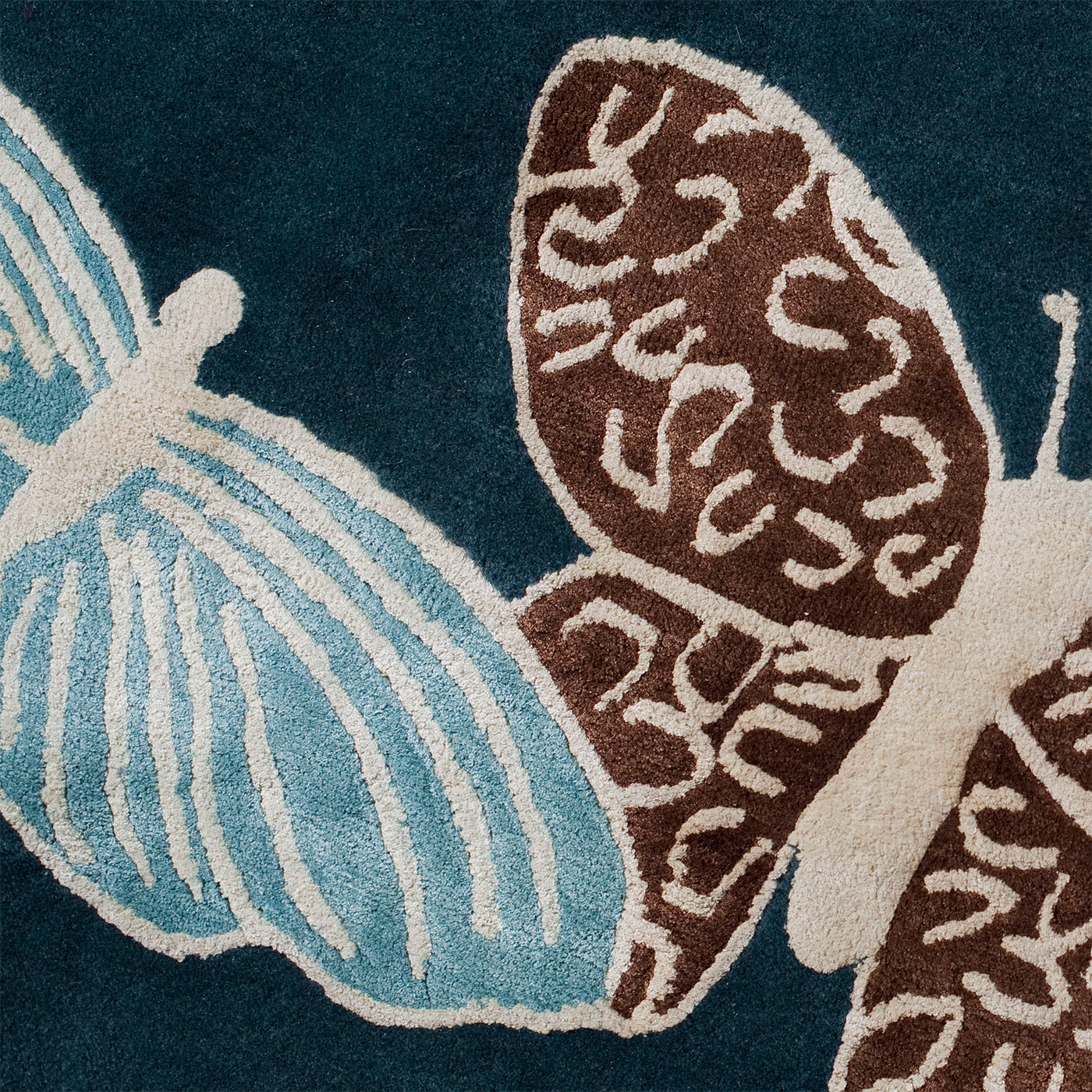 Spirit In The Night Sky Butterfly Blue Handmade Wool and Silk Round Rug - Alternative Ansicht 6