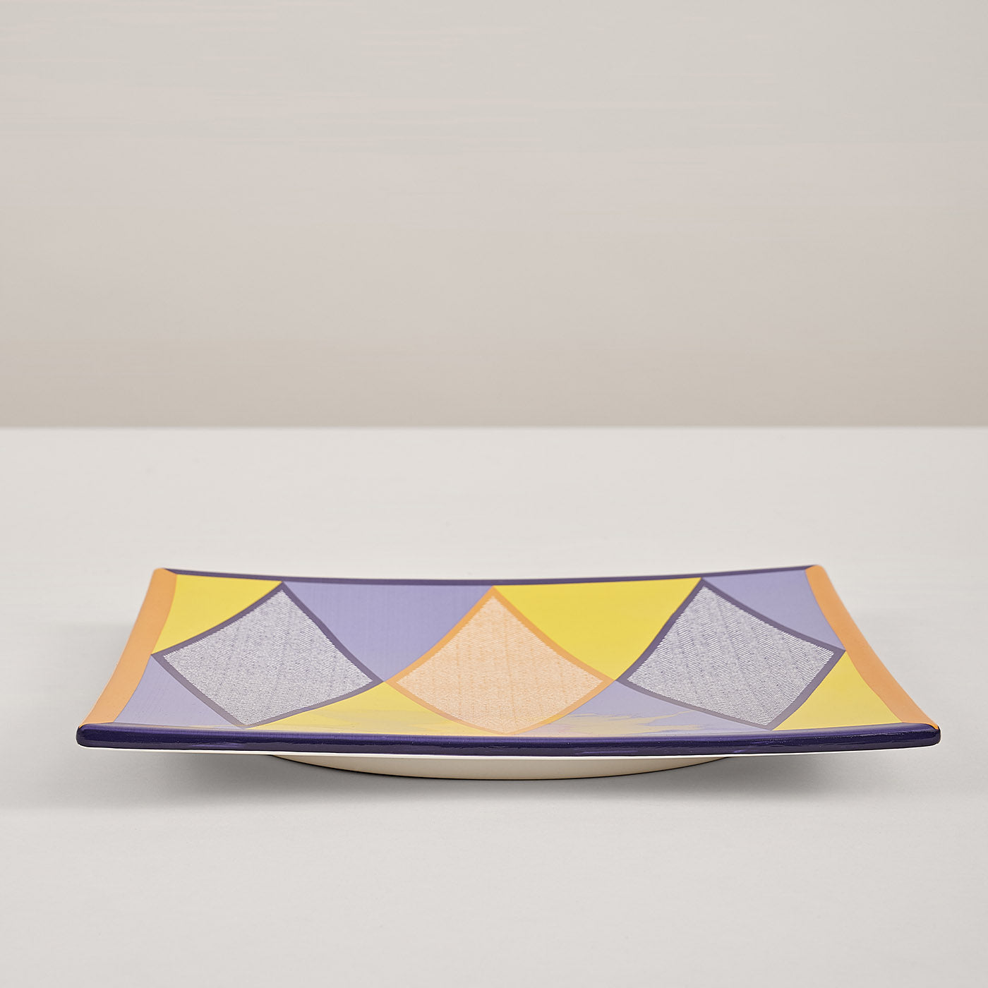 Maxi Harlequin Ceramic Centerpiece #2 - Alternative view 1