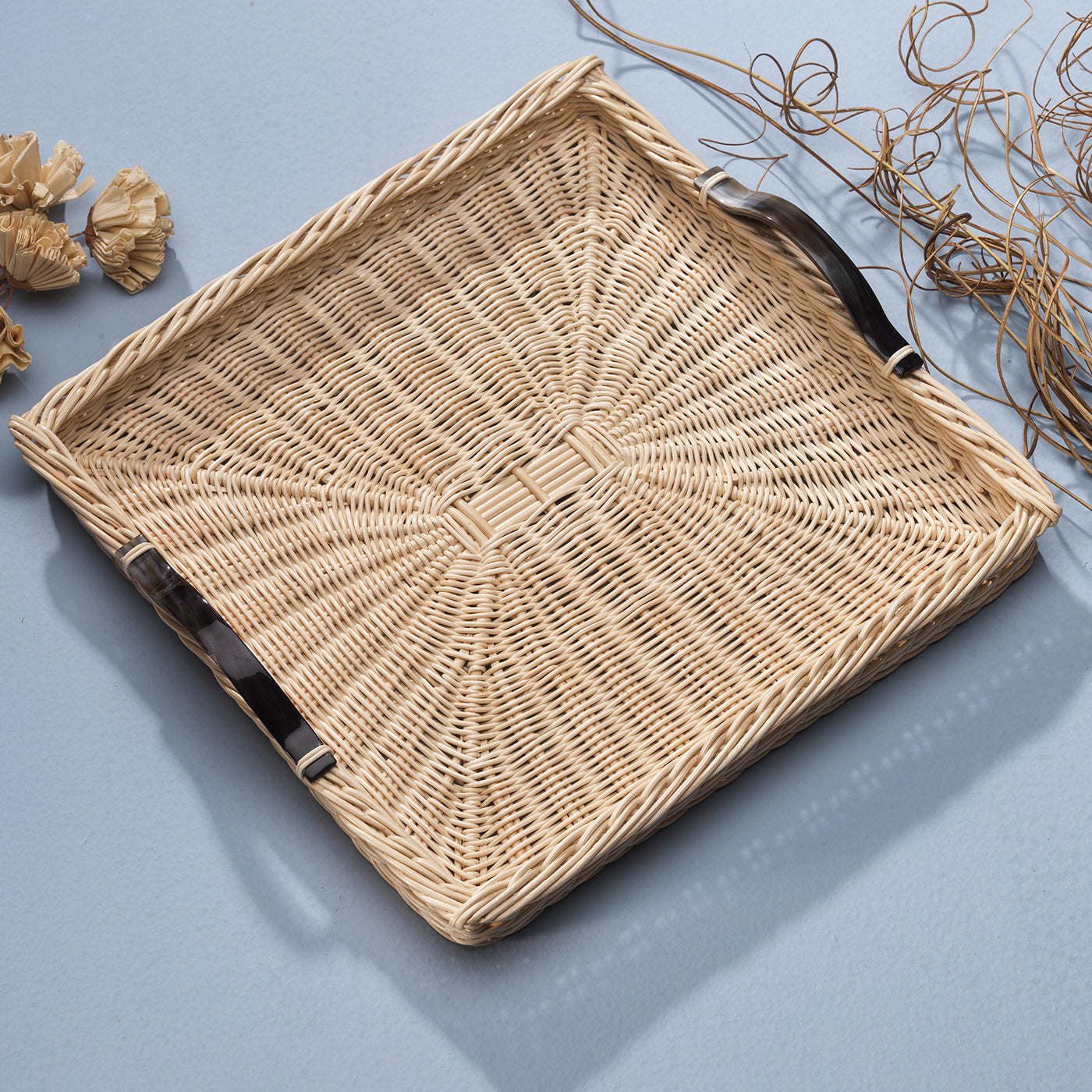 Papavero Square Wicker Tray with Horn Handles - Alternative view 1