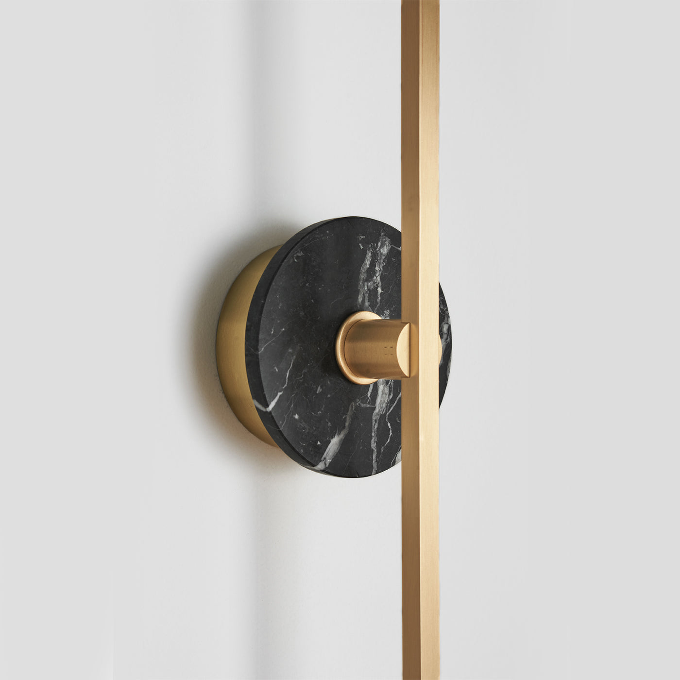 "Essential Stick" Wall Sconce in Satin Brass and Black Marquinha Marble - Alternative view 1