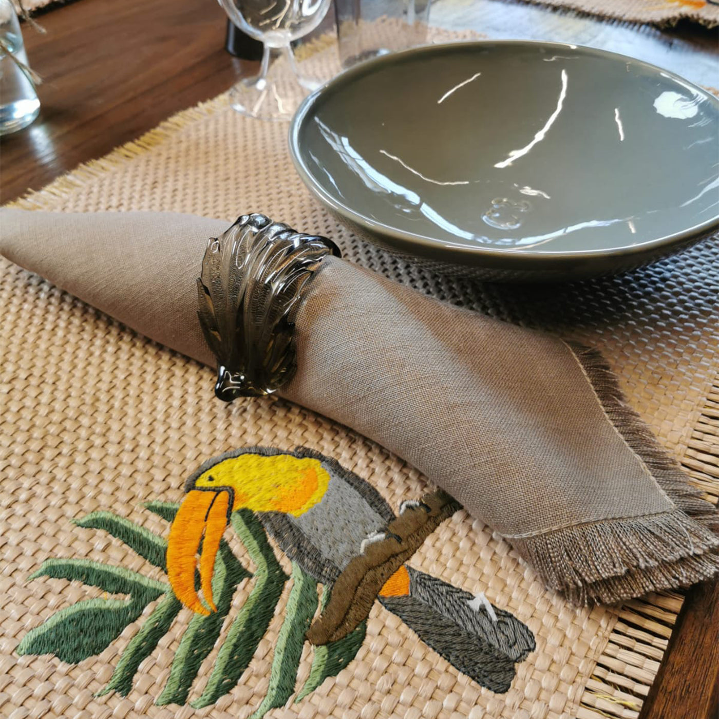 Set of 4 Luxury Hand-Fringed Taupe Pure Linen Napkins - Alternative view 1