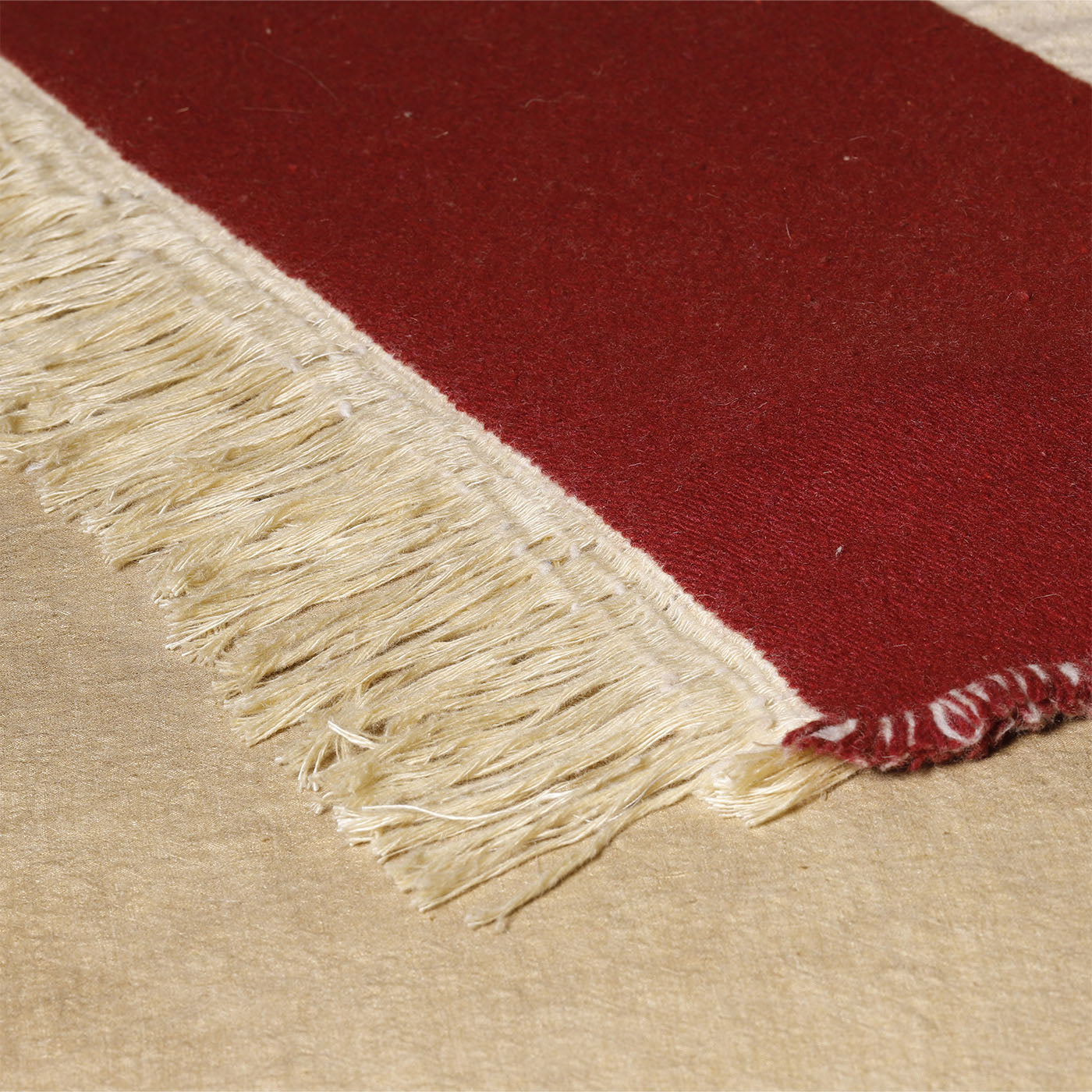 Ciconi Fringed Beige-and-Red Wool & Linen Blanket - Alternative view 2