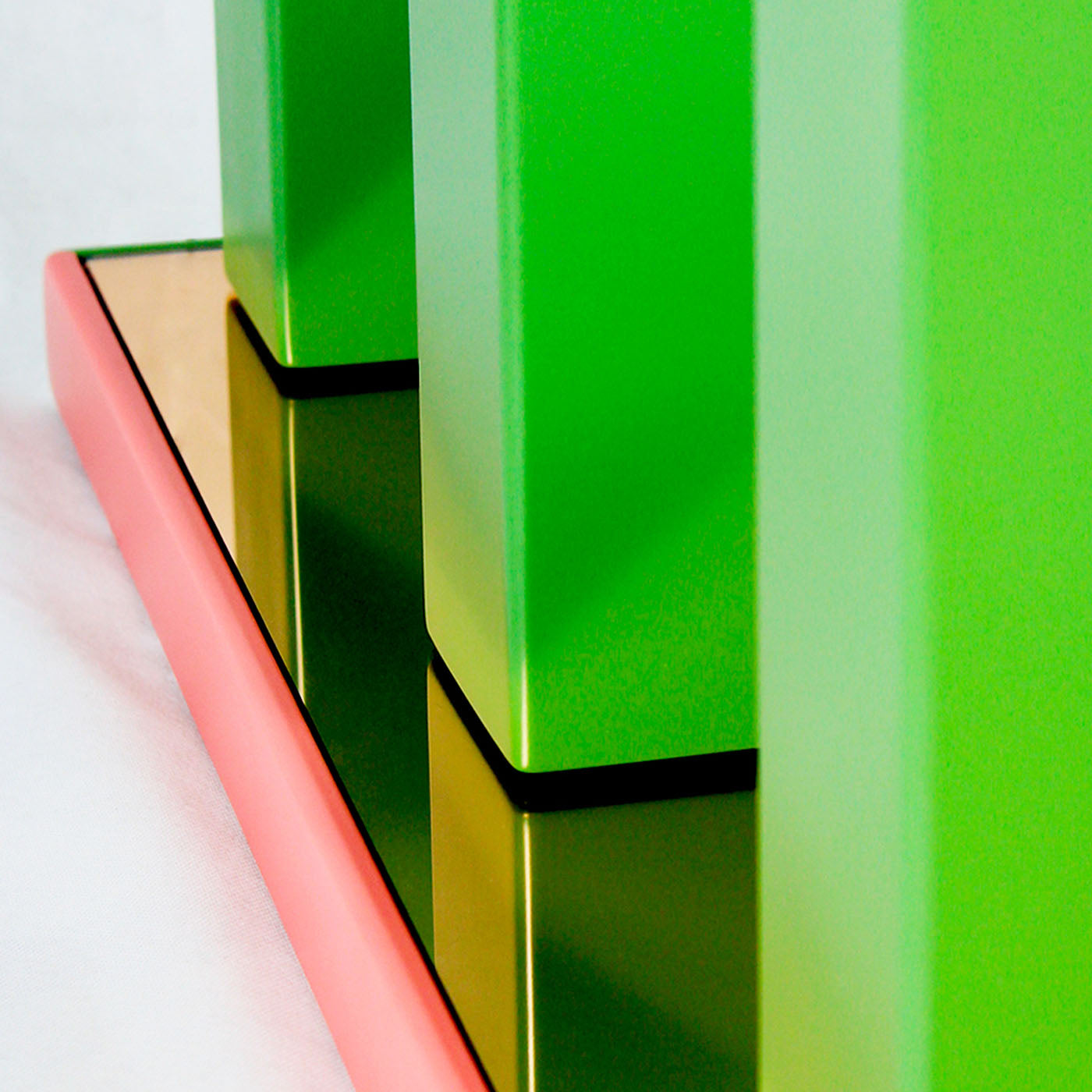 Pila Pink & Green Side Table - Alternative view 1