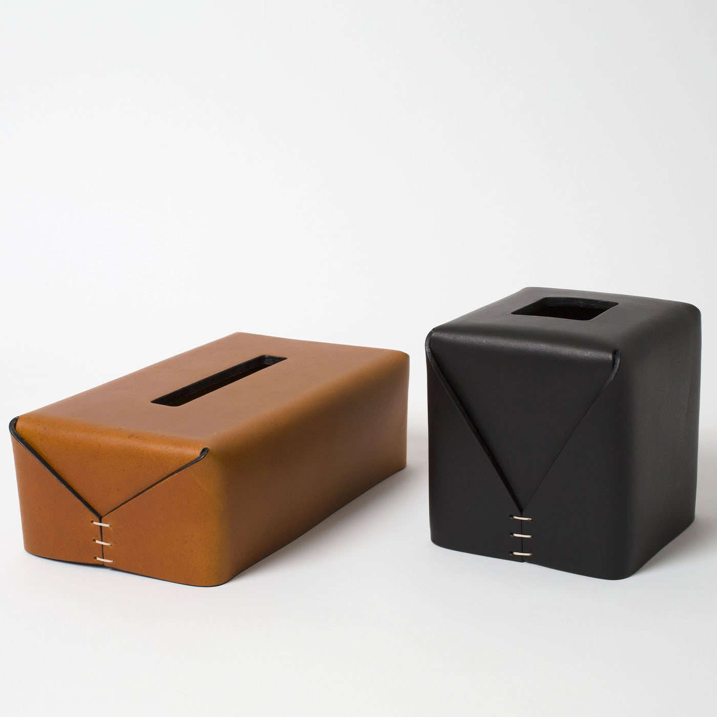 Regelmäßige braune Tissue-Box mit rechteckigem Schnitt von Oscar Maschera - Alternative Ansicht 3