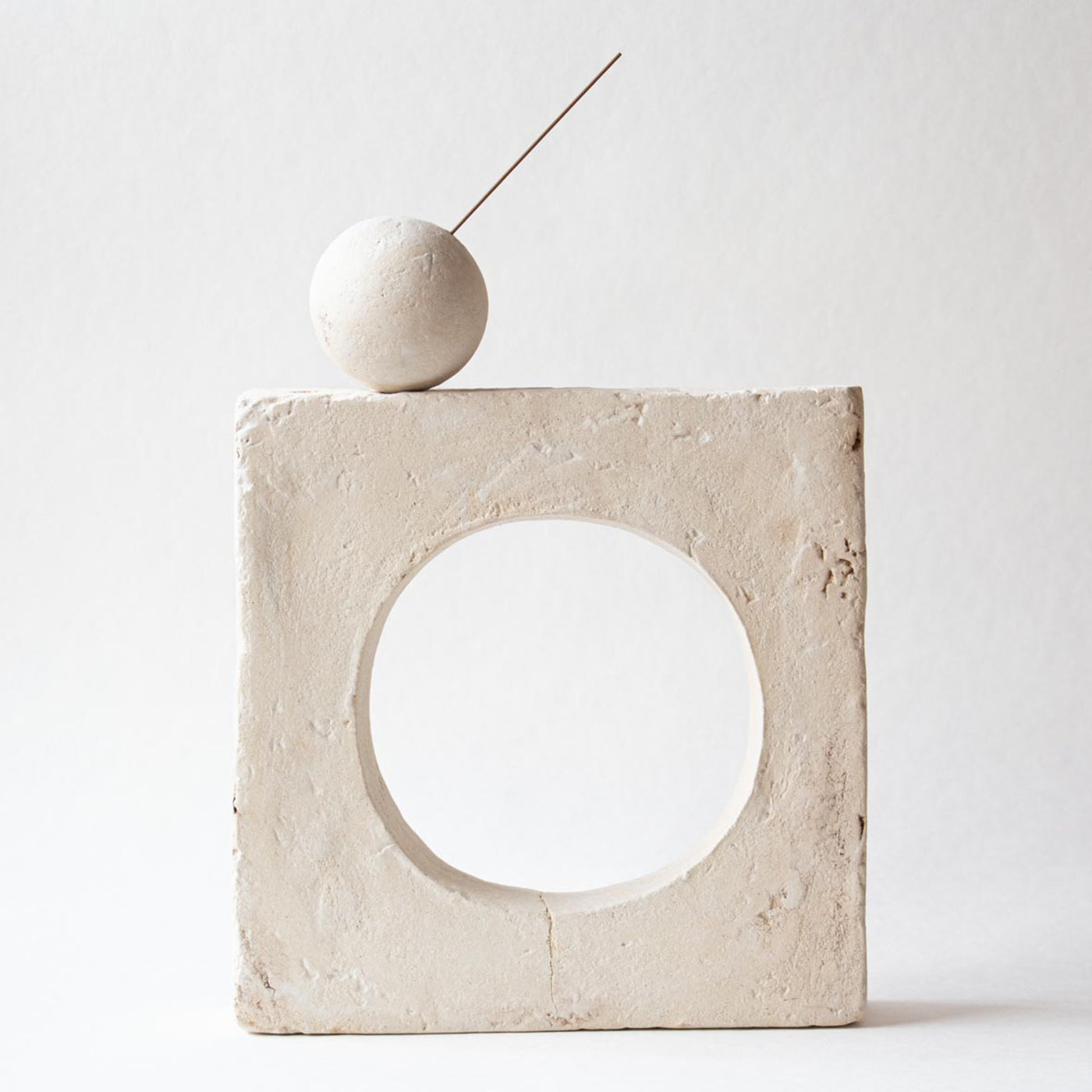 Aequilibrium I White Stoneware Sculpture - Alternative view 4