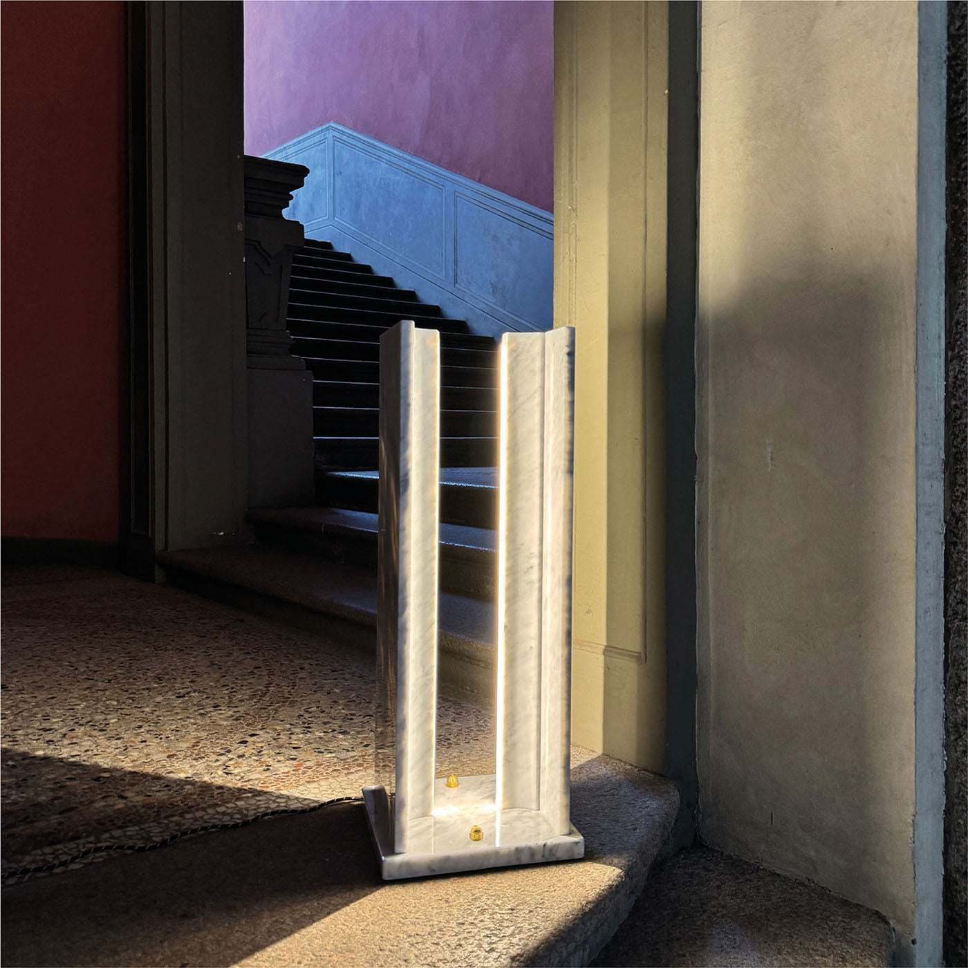 White Carrara Marble HEA Floor Lamp by Michael Milesi - Alternative view 4