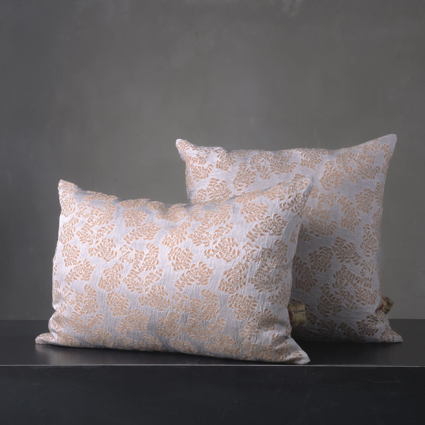 Murcia Square Floral Silvery &amp; Brown Jacquard Cushion - Vue alternative 2