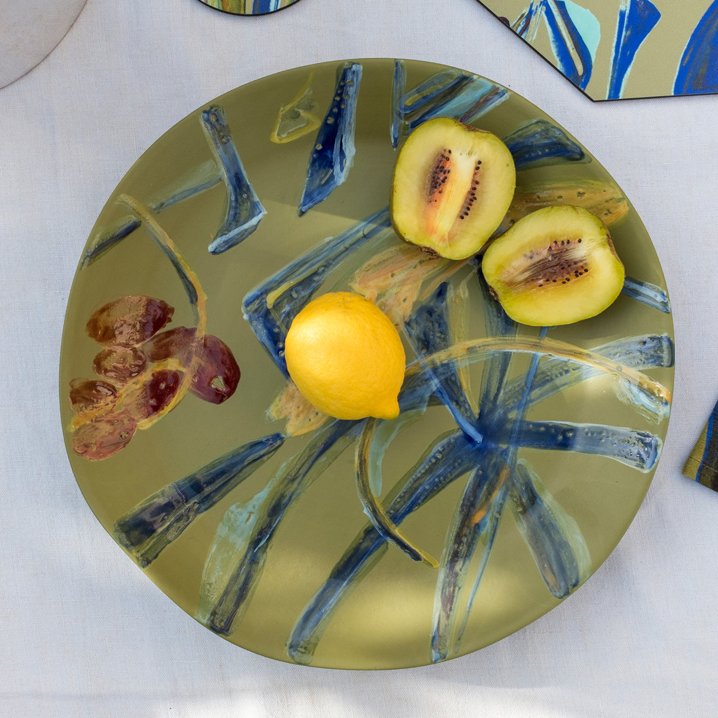 Panarea Hand-painted Ceramic Medium Serving Plate - Alternative view 3
