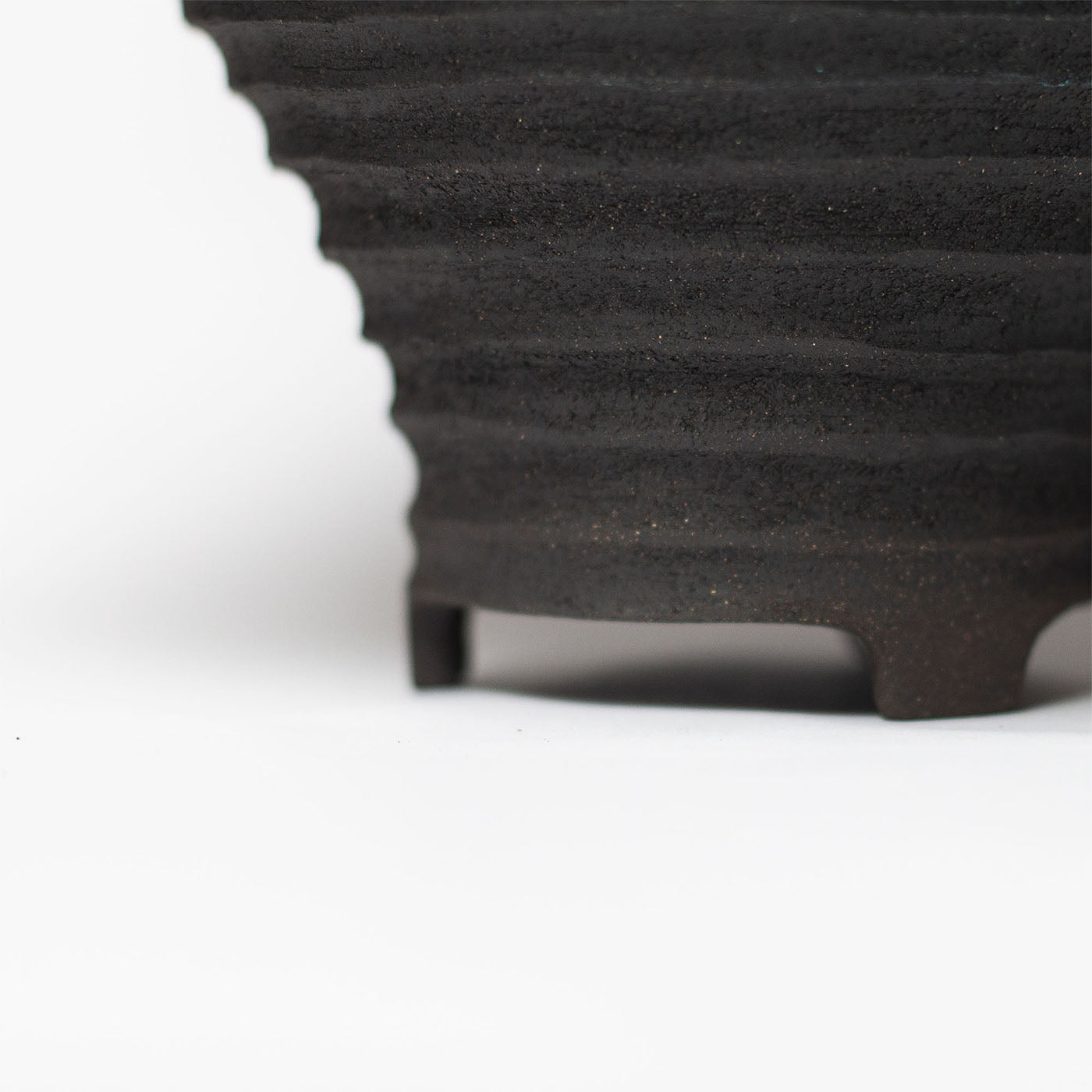 Favo Black Stoneware Vase - Alternative view 2