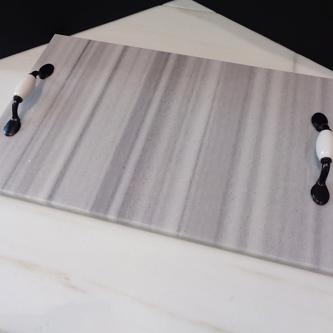 Rectangular Striato Tray with Ceramic Handles - Alternative view 2