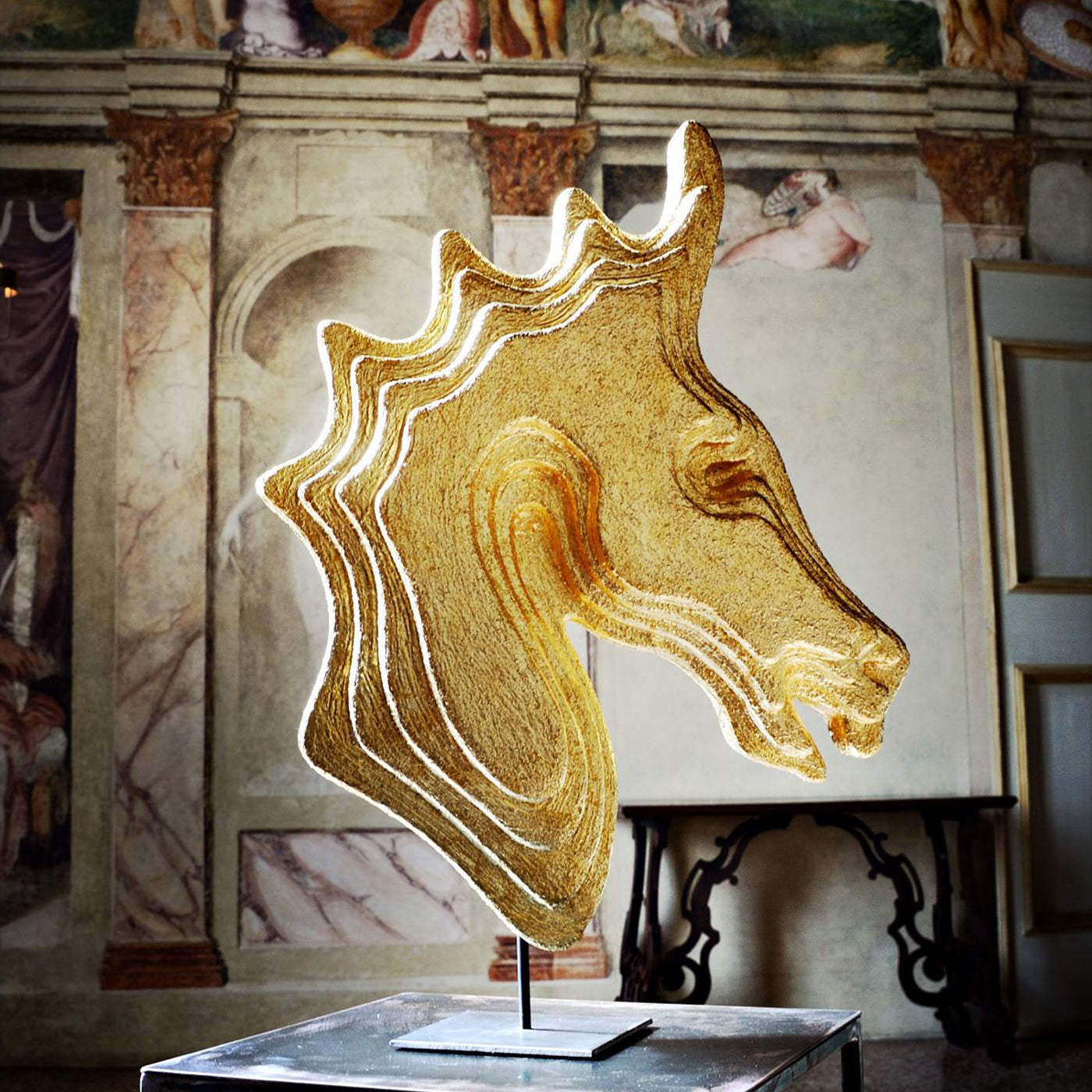 Goldkopf Pferd Goldene Skulptur - Alternative Ansicht 2