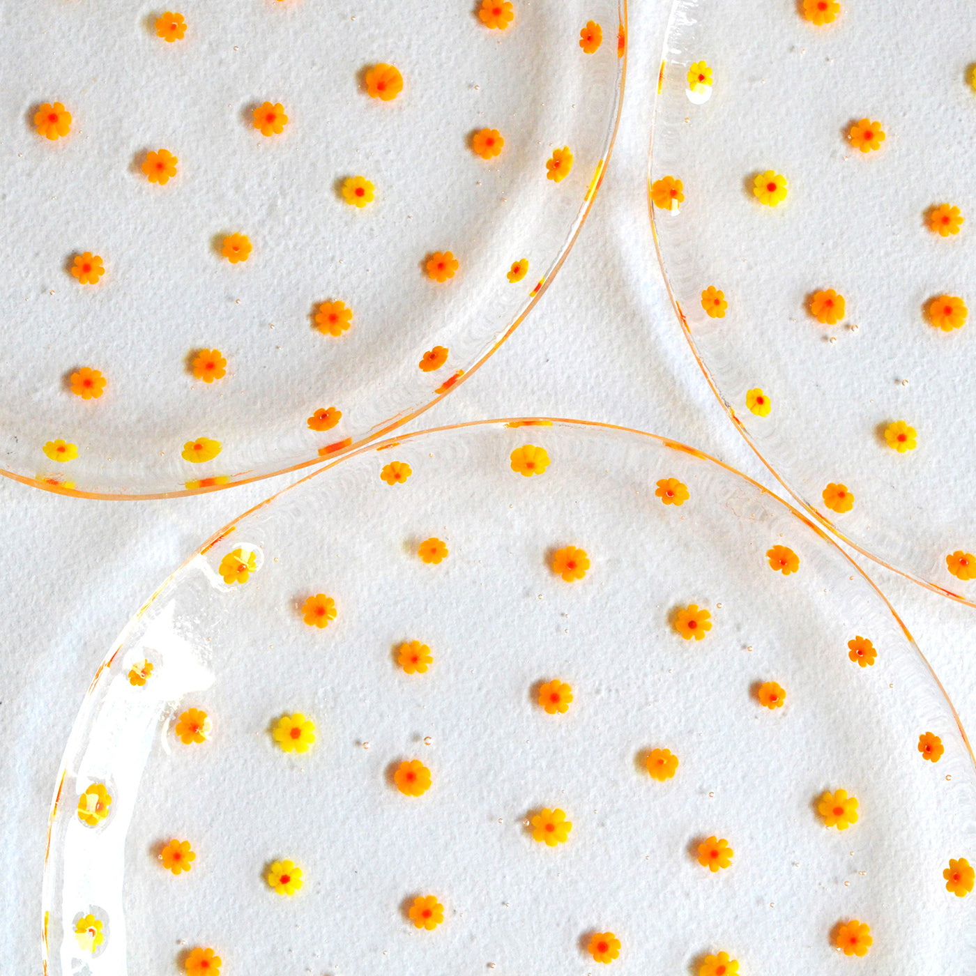 Daisy Set of 4 Clear Glass Dessert Plates - Alternative view 2