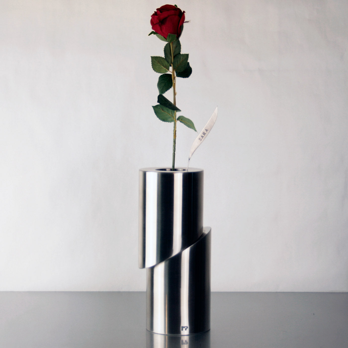 Katana Round Sculptural Vase - Alternative view 1