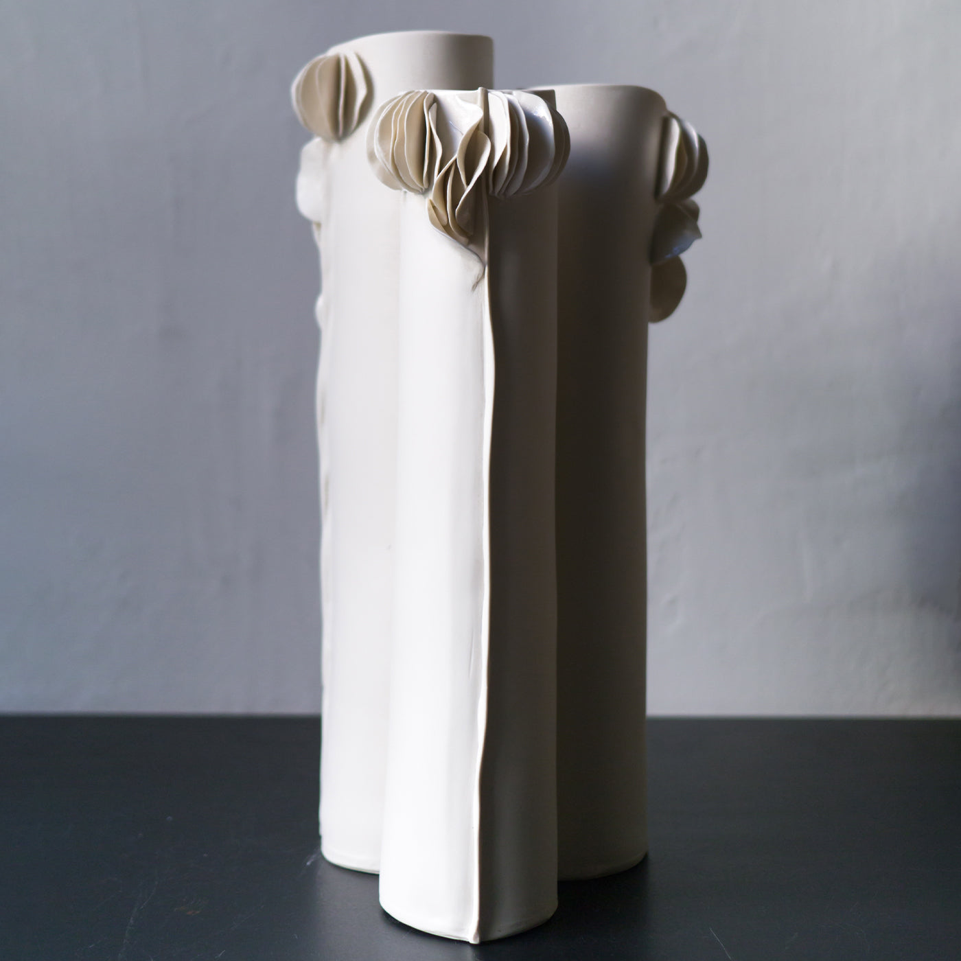 I Giunchi Set of 3 White Vases - Alternative view 1