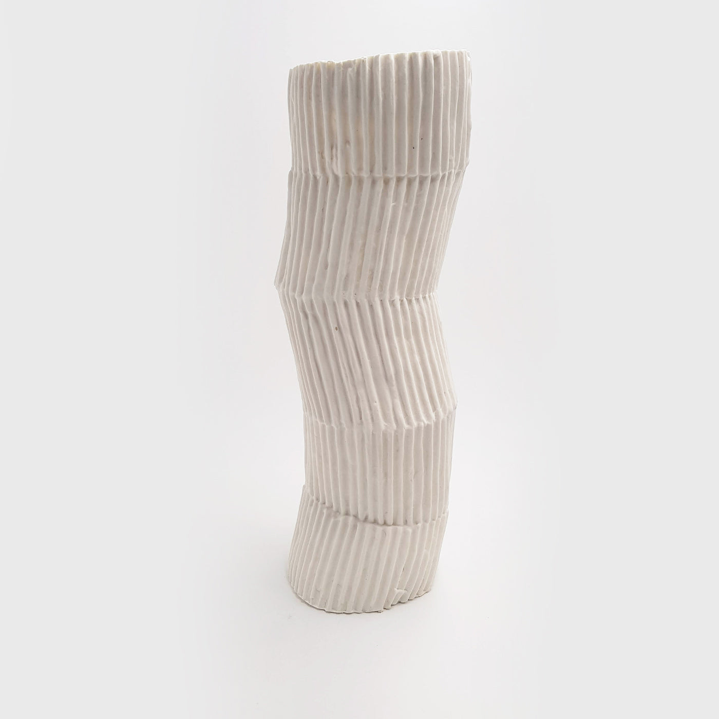Le Torrette Weiße Pappmaché-Vase von Nino Basso #1 - Alternative Ansicht 2