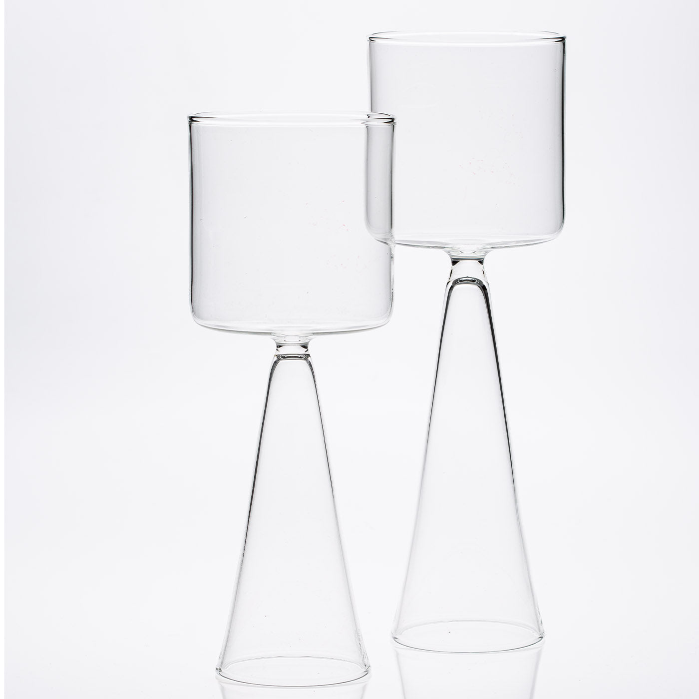 Set Of 4 Tall Transparent Dolce Vita Wine Glasses - Alternative view 2