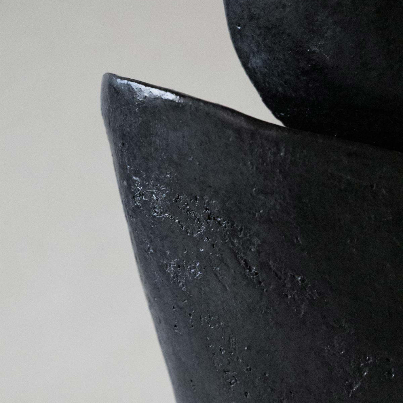 Luna Nuova I Black Stoneware Sculpture - Alternative view 1