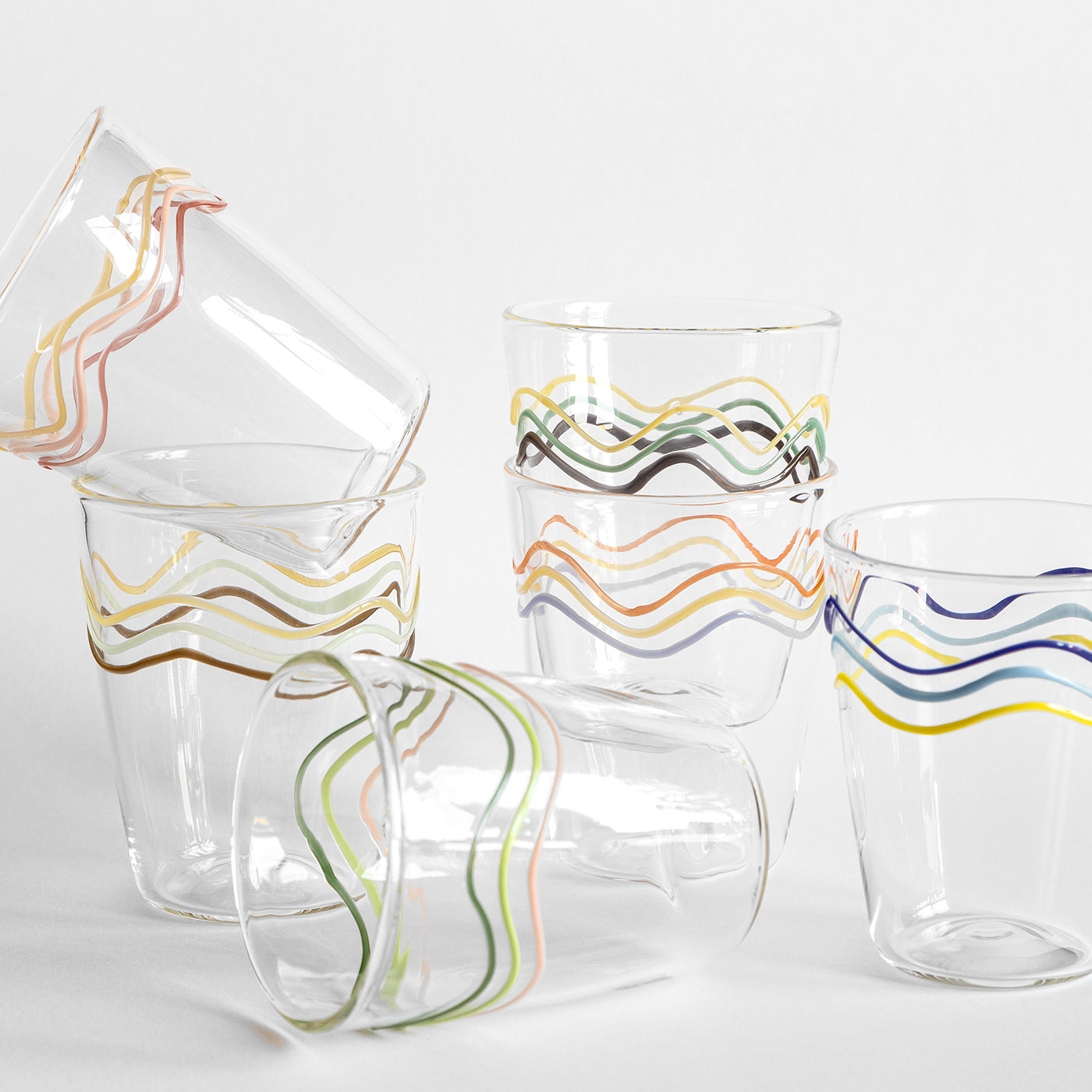Cabinet De Curiosités Set Of 6 Water Glasses With Colored Waves - Alternative view 2