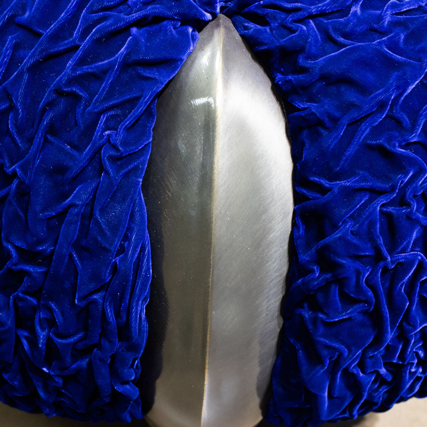 Bague Blue Velvet Pouf by Carlo Rampazzi - Alternative view 2