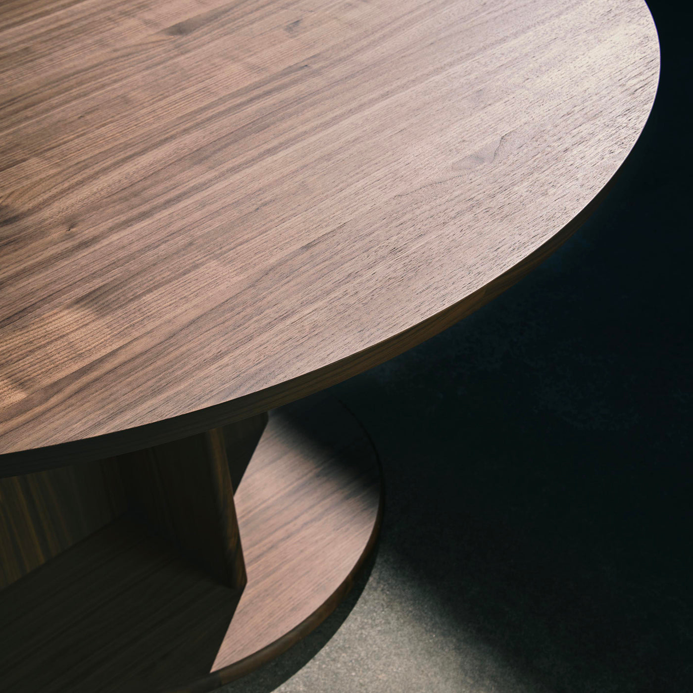 Intersection Round Dining Table by Neri&Hu - Alternative view 2