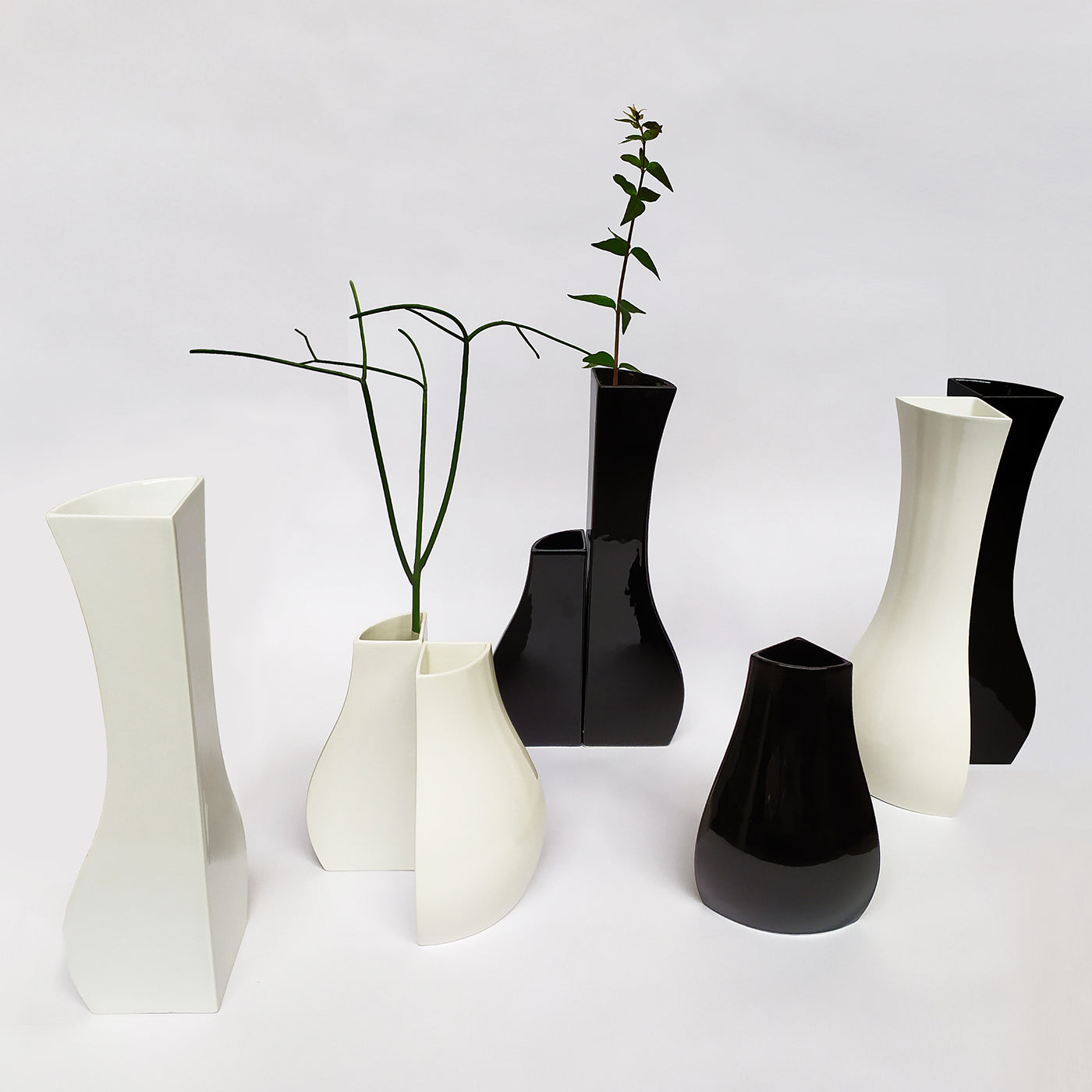 Vasovasi Tall Glossy Black Vase - Alternative view 1