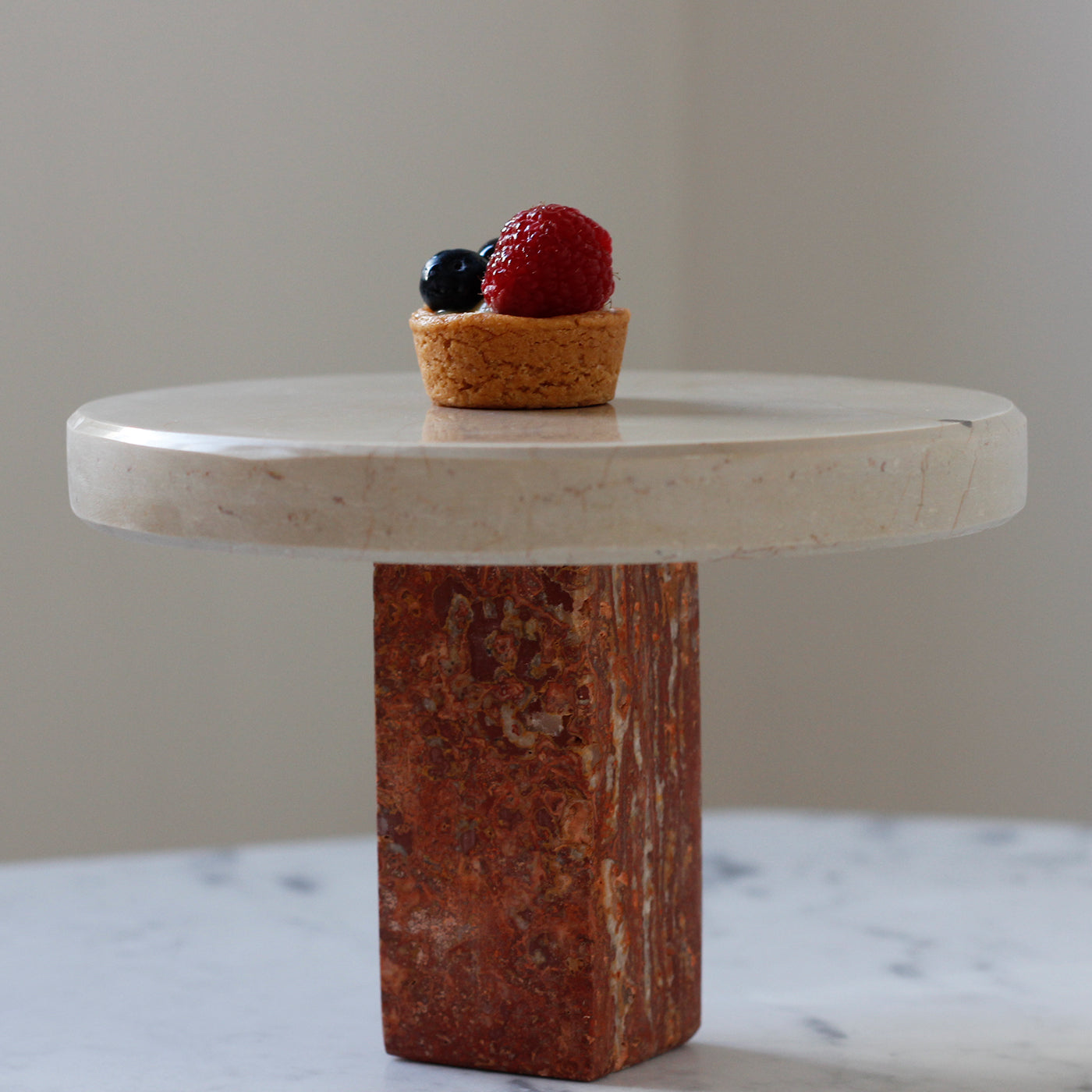 Cake Stand in Apulia Stone and Red Travertine Marble - Alternative view 2
