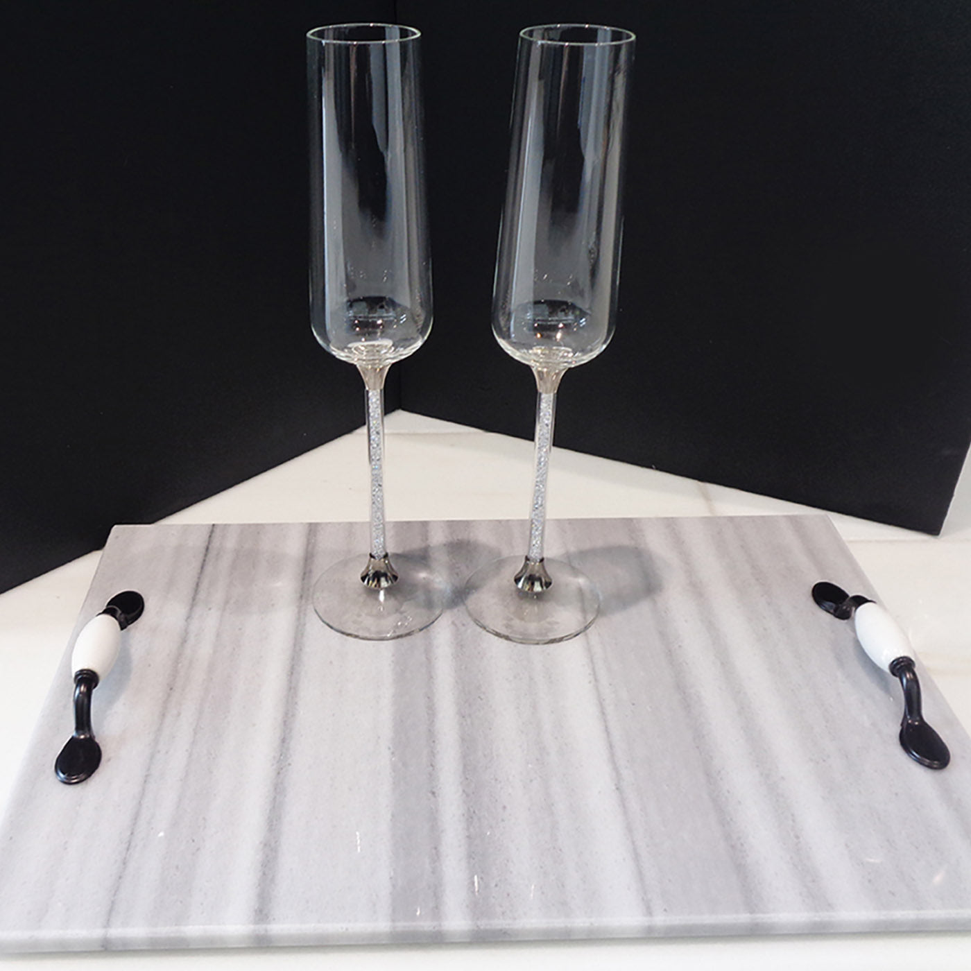 Rectangular Striato Tray with Ceramic Handles - Alternative view 3
