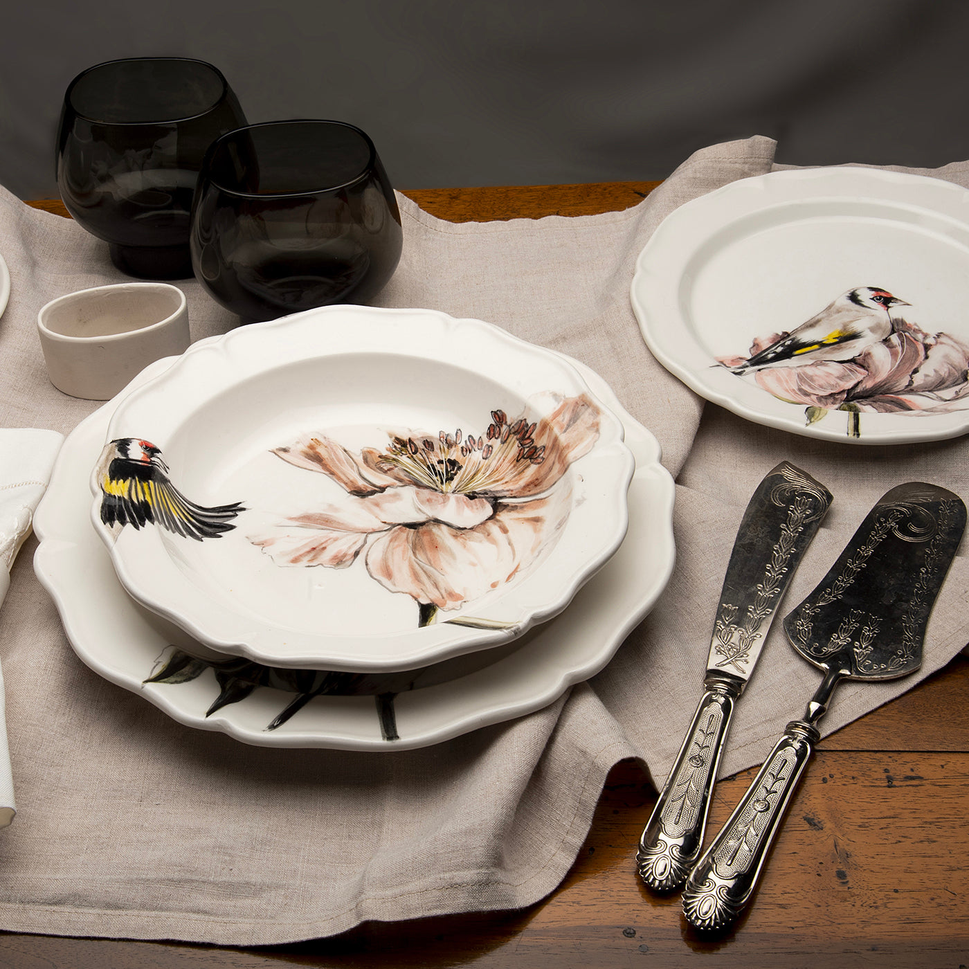 My Little Goldfinch A Round Polychrome Dinner Plate - Alternative view 1